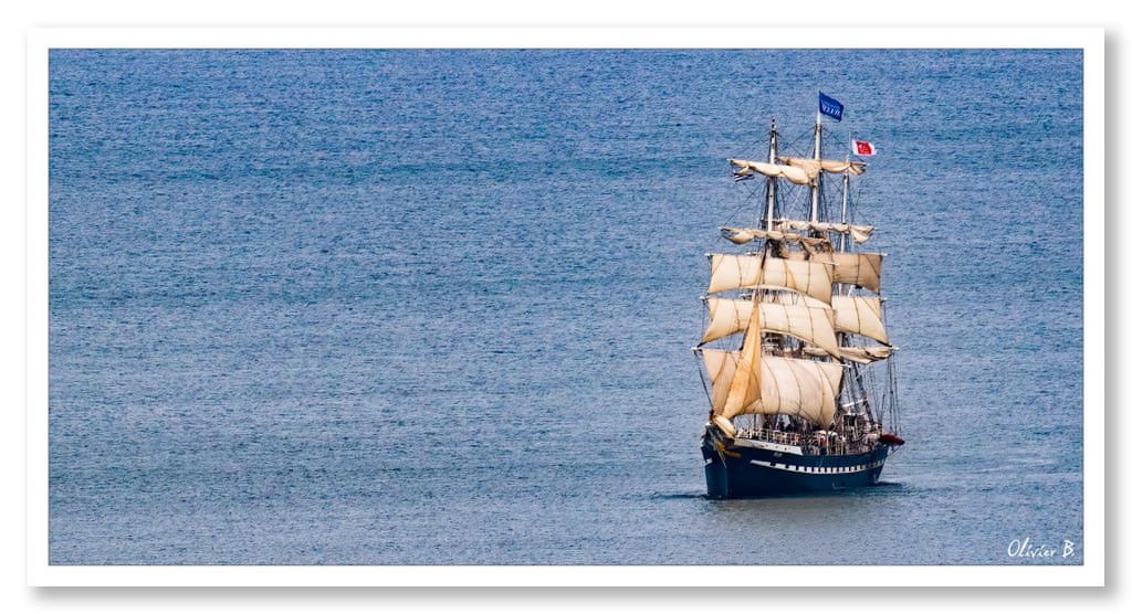 Le Belem, majestueux vieux gréement toutes voiles dehors, évoque une beauté intemporelle